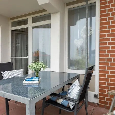 Haus Seeblick Fischbroetchen *