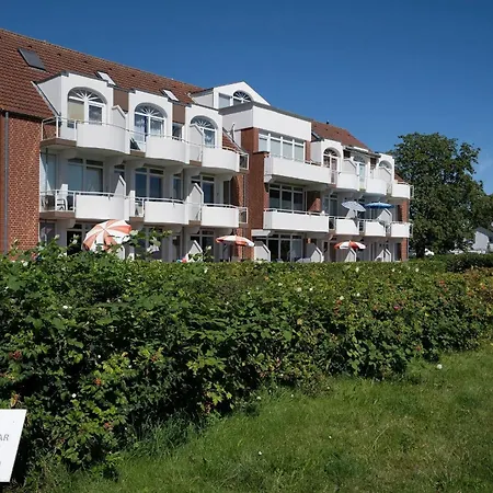 Haus Seeblick Fischbroetchen *
