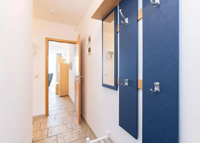 Haus Seeblick Fischbroetchen *