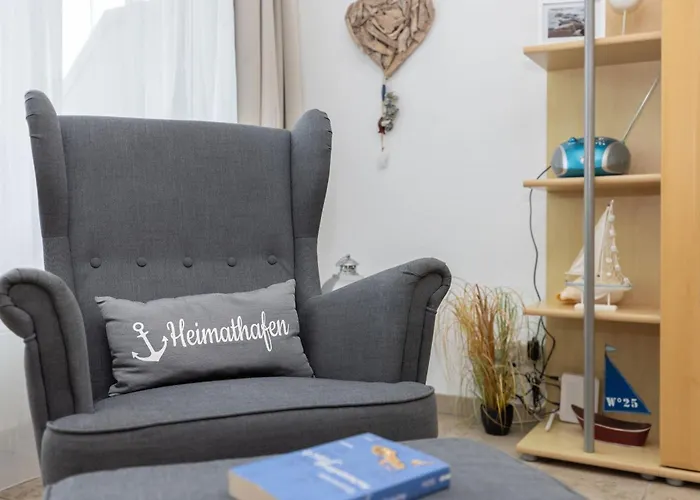 Haus Seeblick Fischbroetchen * Kellenhusen